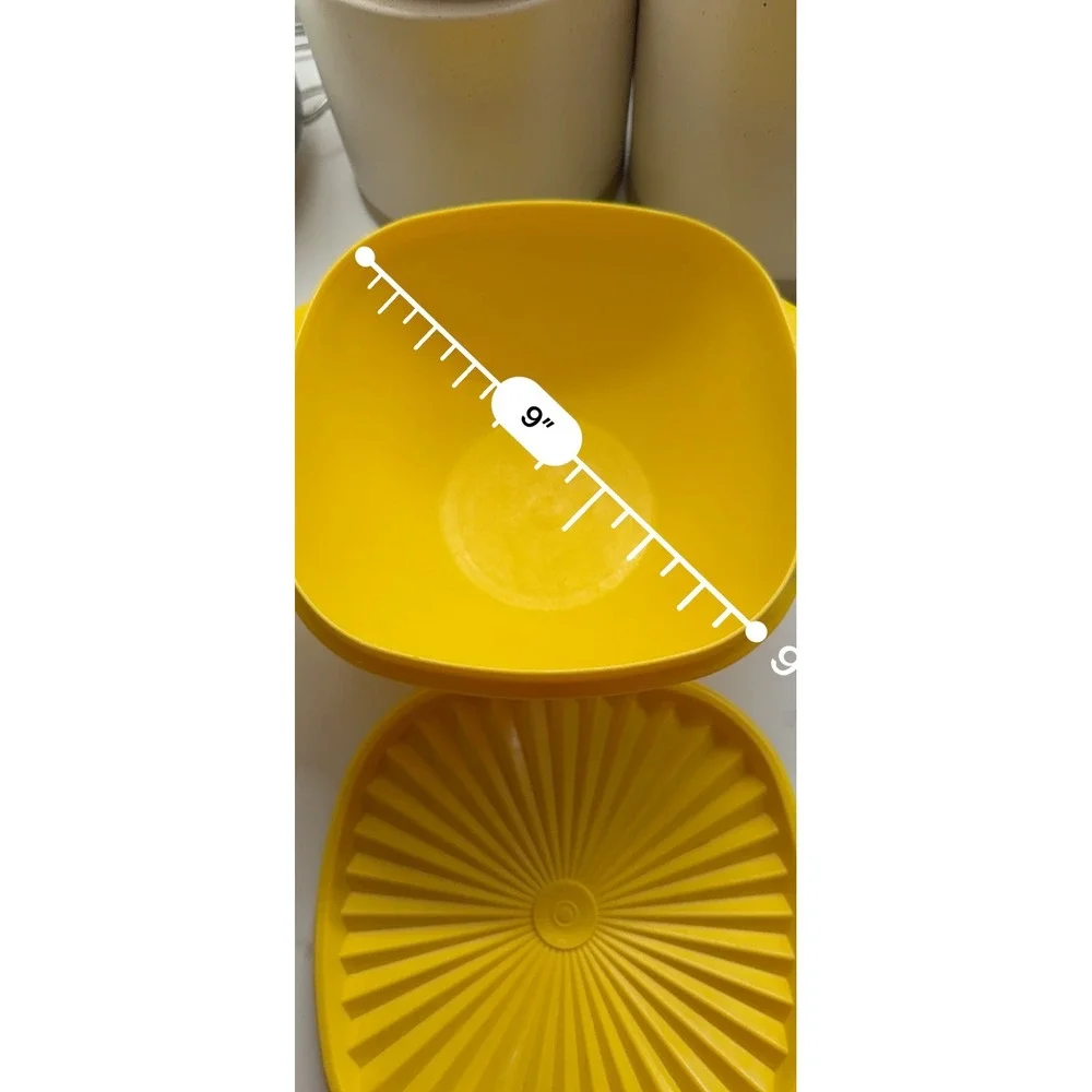 Vintage Tupperware Servalier Bowl Yellow Square‎ Lid 937-4 Mid-Century Modern